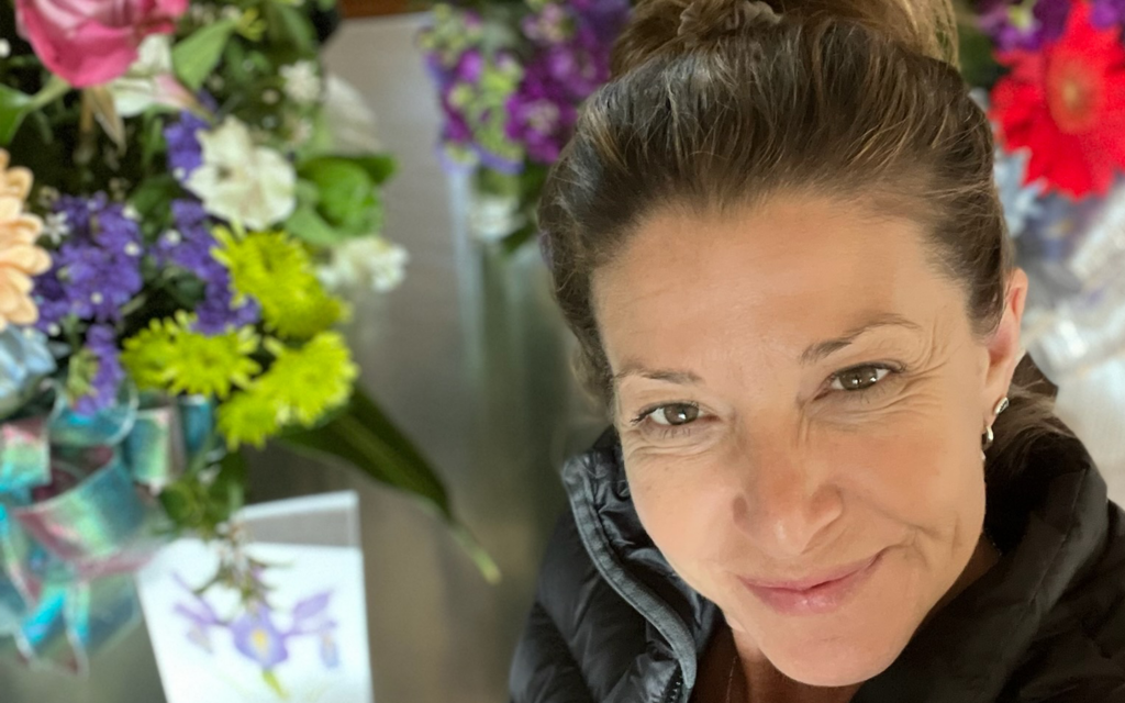 Beth Anstandig - Book Day Flowers